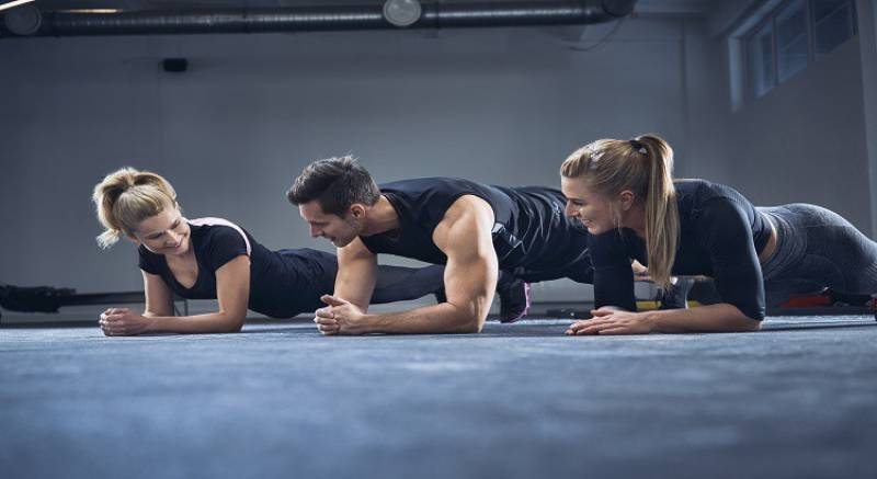 Cours de sport collectif avec un coach spécialisé pour entreprise à Strasbourg